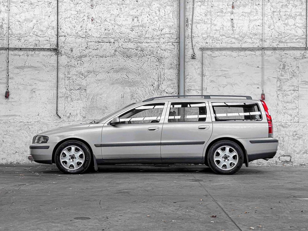 Volvo V70 2.4 T G.Ocean Race 200pk 2002, 97-JS-SG