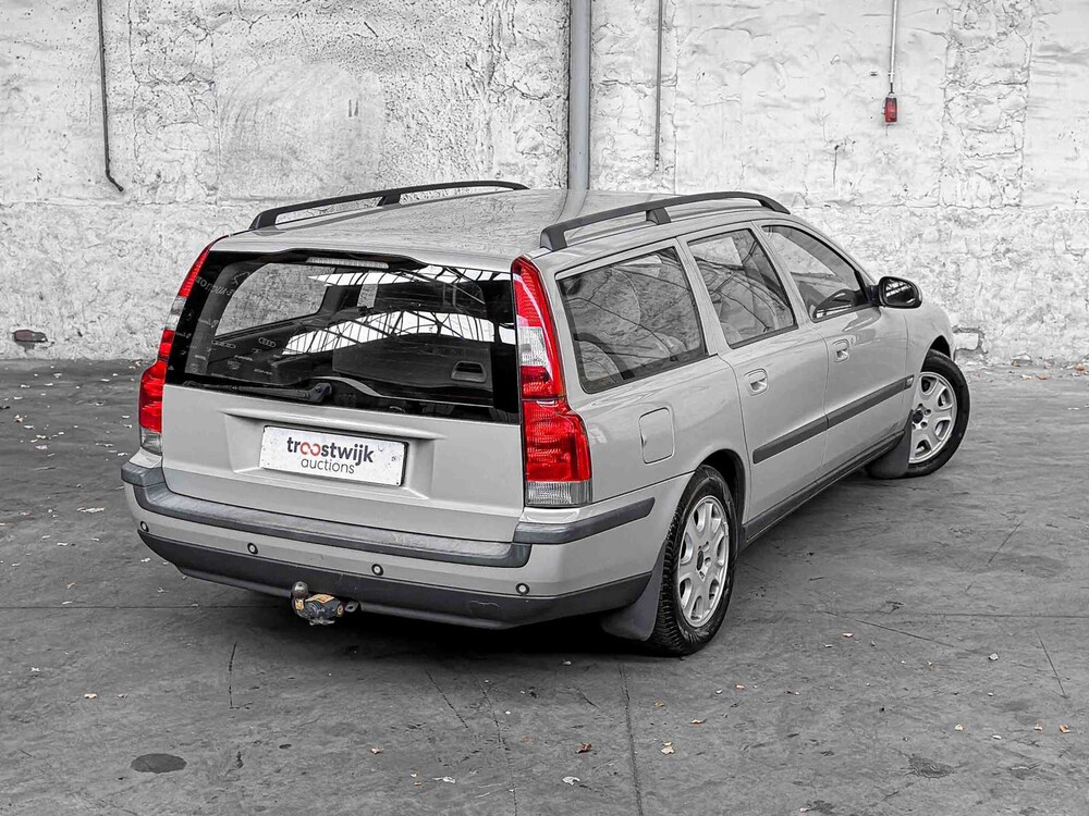Volvo V70 2.4 T G.Ocean Race 200pk 2002, 97-JS-SG