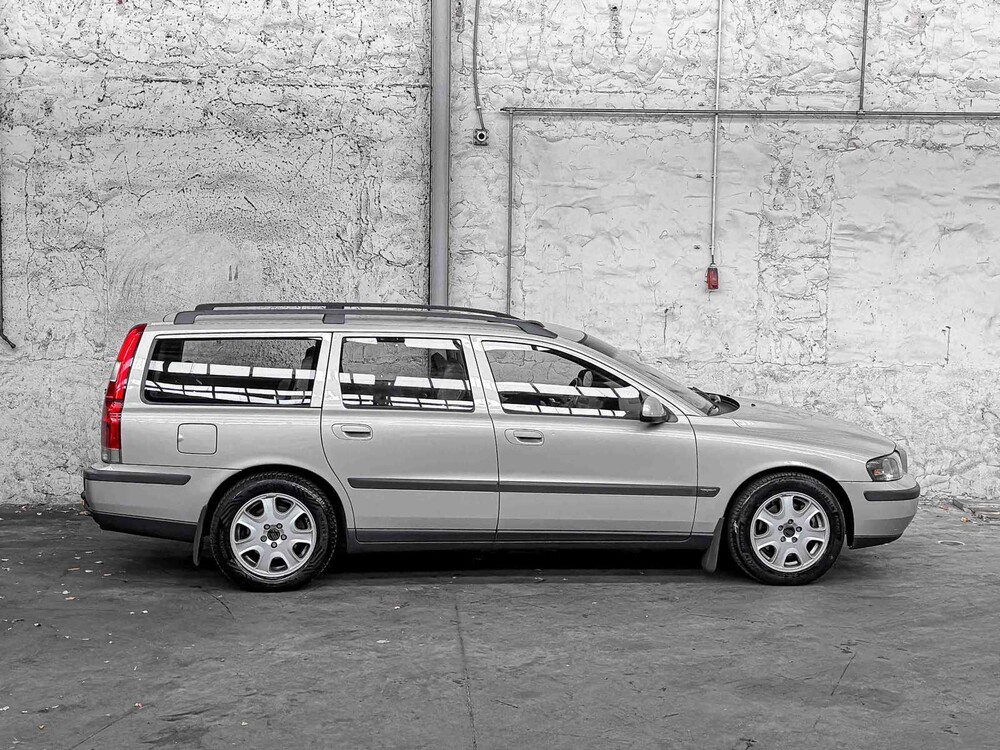 Volvo V70 2.4 T G.Ocean Race 200pk 2002, 97-JS-SG