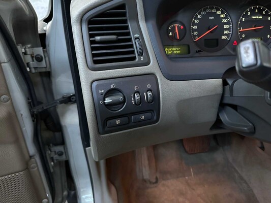 Volvo V70 2.4 T G.Ocean Race 200pk 2002, 97-JS-SG