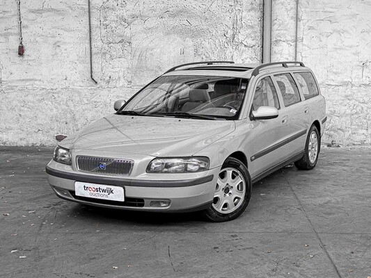 Volvo V70 2.4 T G.Ocean Race 200pk 2002, 97-JS-SG