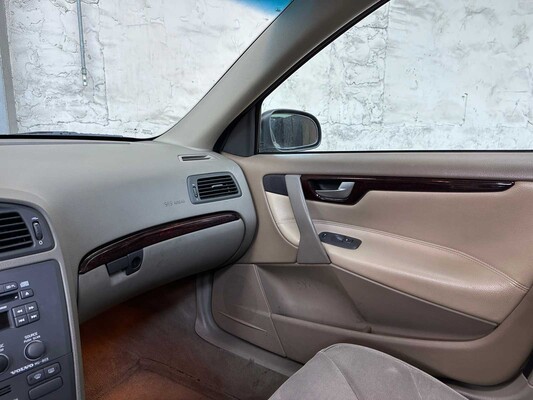 Volvo V70 2.4 T G.Ocean Race 200pk 2002, 97-JS-SG