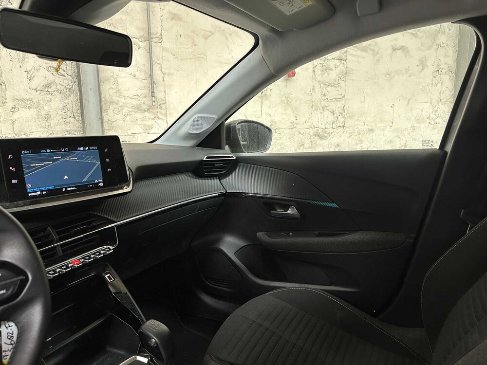 Peugeot 208 1.2 PureTech Style 75pk 2022, S-682-FJ