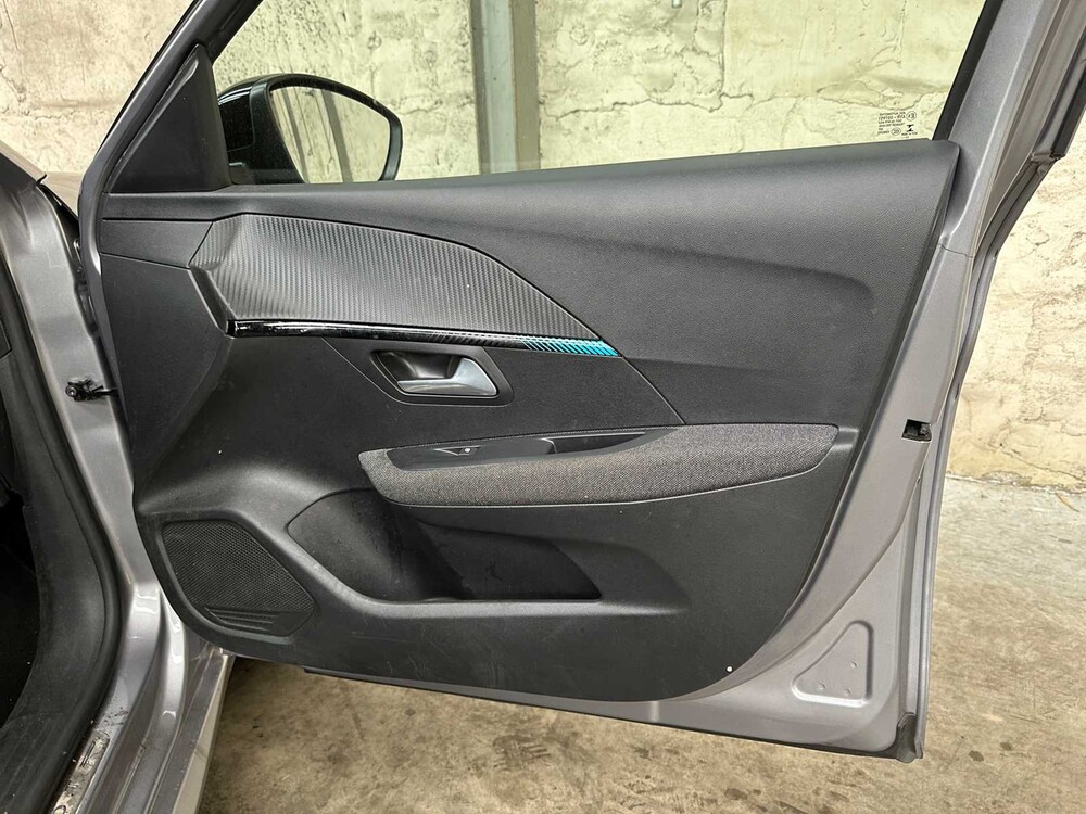 Peugeot 208 1.2 PureTech Style 75pk 2022, S-682-FJ