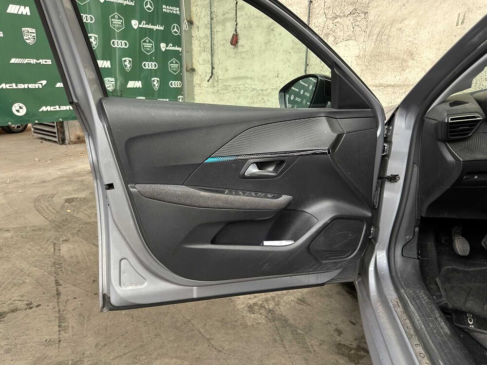 Peugeot 208 1.2 PureTech Style 75pk 2022, S-682-FJ