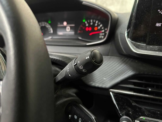 Peugeot 208 1.2 PureTech Style 75pk 2022, S-682-FJ
