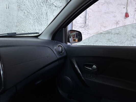 Dacia Sandero 0.9 TCe Laureate 73pk 2019, G-092-LP