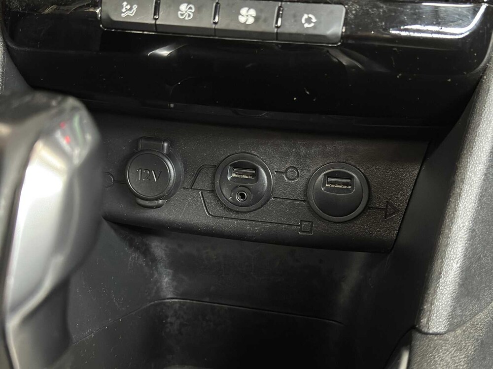 Peugeot 208 1.4 VTi Allure 95pk 2012, 31-XVB-3