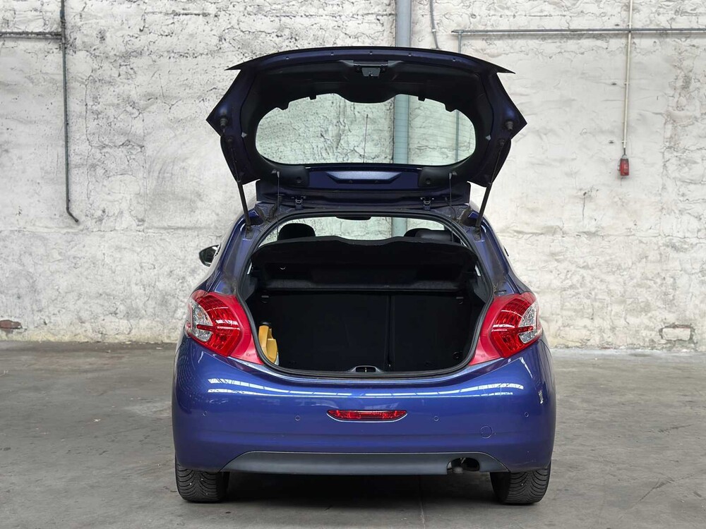 Peugeot 208 1.4 VTi Allure 95pk 2012, 31-XVB-3