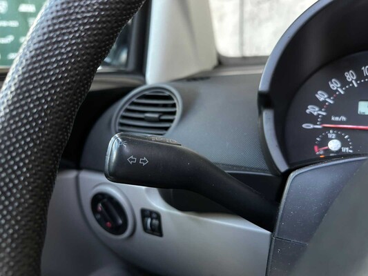 Volkswagen New Beetle Cabriolet 1.6 102pk 2003, 75-GNV-4