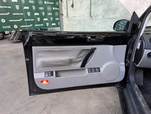 Volkswagen New Beetle Cabriolet 1.6 102pk 2003, 75-GNV-4