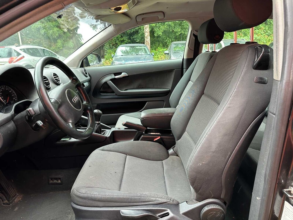 Audi A3 1.6 Attraction 102pk 2003, 22-PK-JP