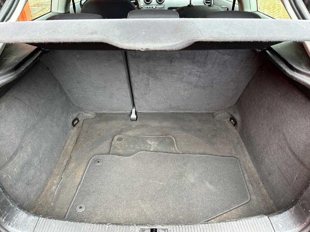 Audi A3 1.6 Attraction 102pk 2003, 22-PK-JP