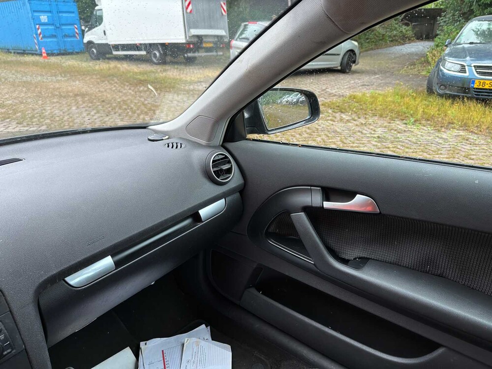 Audi A3 1.6 Attraction 102pk 2003, 22-PK-JP