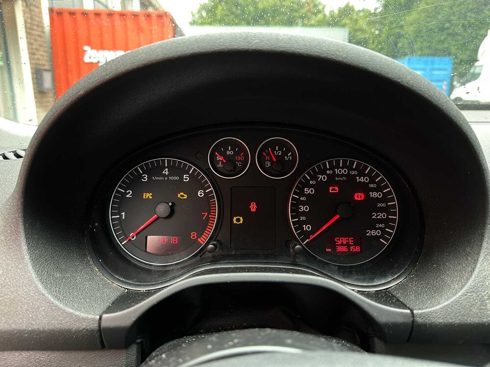 Audi A3 1.6 Attraction 102pk 2003, 22-PK-JP