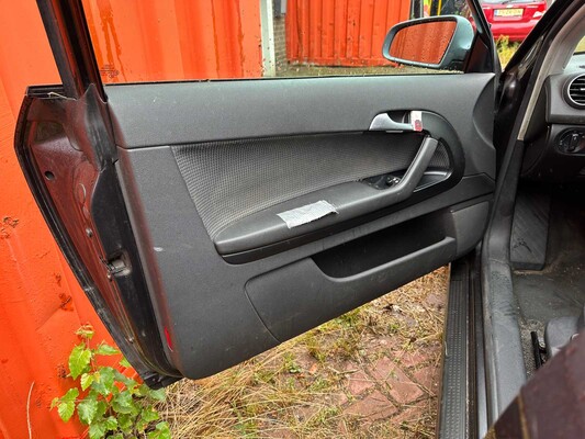 Audi A3 1.6 Attraction 102pk 2003, 22-PK-JP