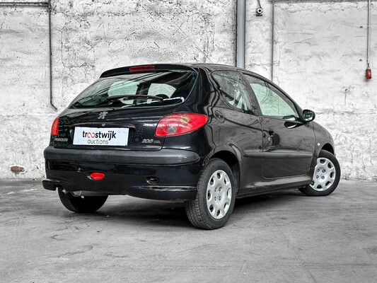 Peugeot 206 1.4 HDI Pop' Art 68pk 2004 -Orig. NL-, 08-PP-VS