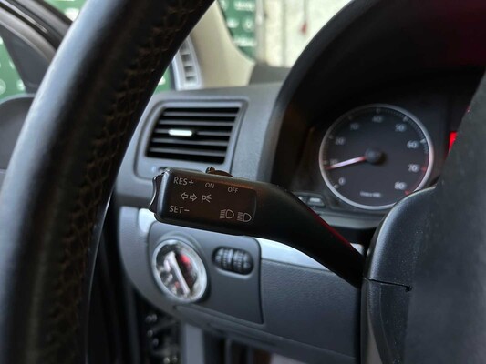 Volkswagen Golf 1.6 FSI Sportline 105pk 2006, 90-SL-JZ