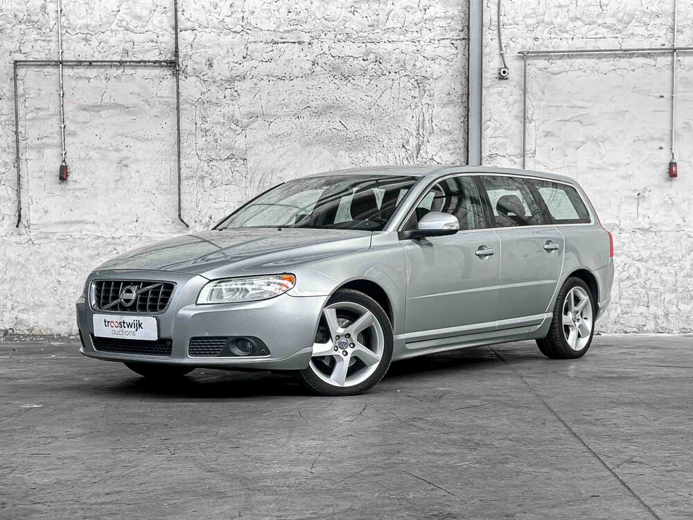 Volvo V70 2.4D Momentum 175pk 2010, 48-KXP-9