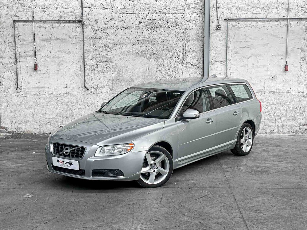 Volvo V70 2.4D Momentum 175pk 2010, 48-KXP-9