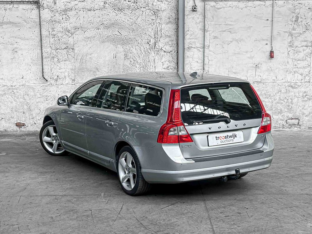 Volvo V70 2.4D Momentum 175pk 2010, 48-KXP-9