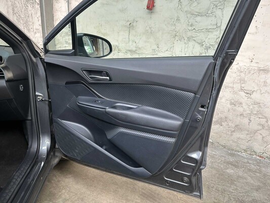 Toyota C-HR 1.2 Dynamic 116pk 2017, NS-334-V