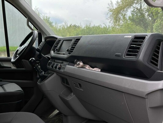 Volkswagen Crafter 35 2.0 TDI L4 EL Highline 177pk 2018, V-106-NZ Bedrijfswagen