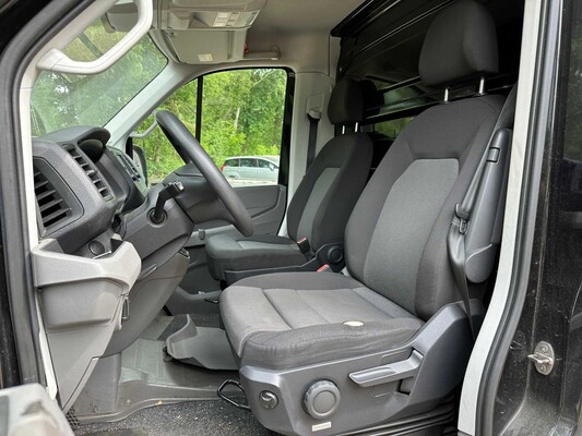 Volkswagen Crafter 35 2.0 TDI L4 EL Highline 177pk 2018, V-106-NZ Bedrijfswagen