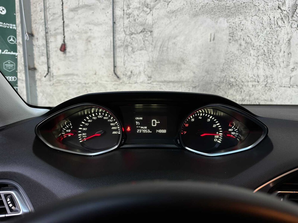 Peugeot 308 1.2 PureTech Allure 110pk 2015, ZT-579-K