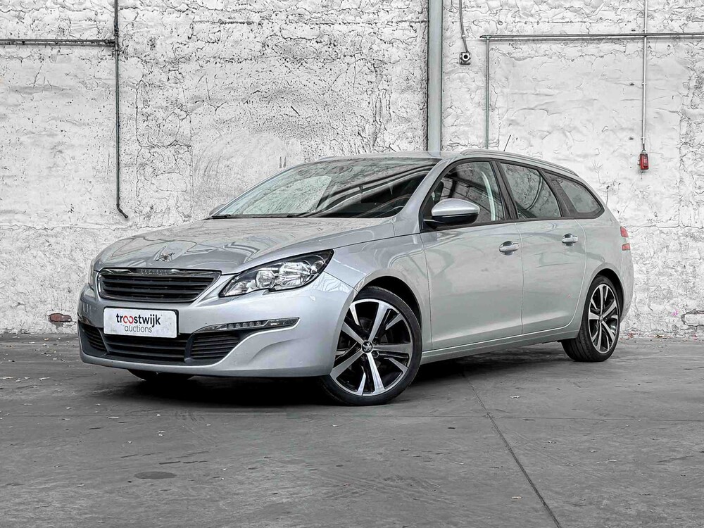 Peugeot 308 1.2 PureTech Allure 110pk 2015, ZT-579-K