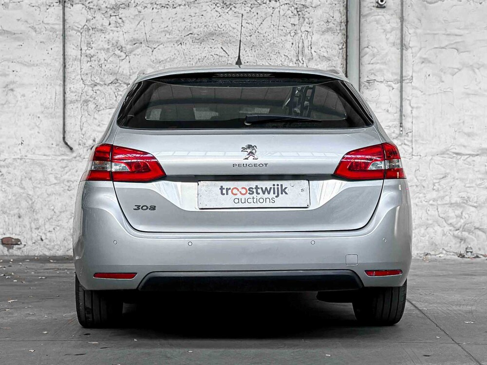 Peugeot 308 1.2 PureTech Allure 110pk 2015, ZT-579-K