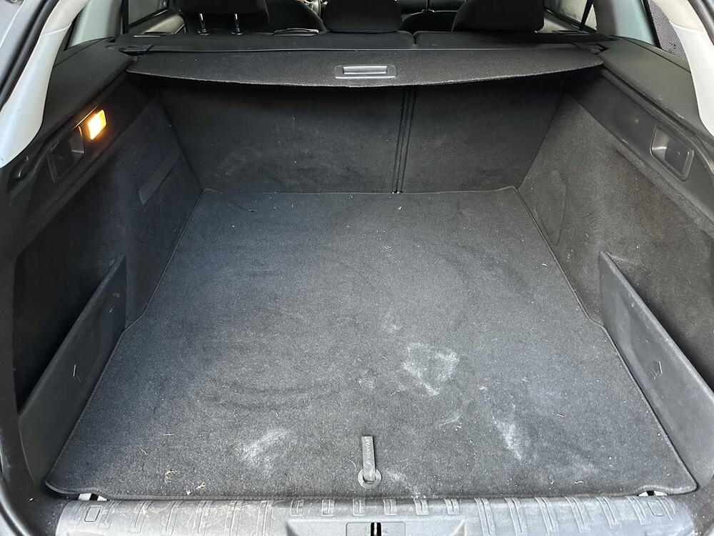 Peugeot 308 1.2 PureTech Allure 110pk 2015, ZT-579-K