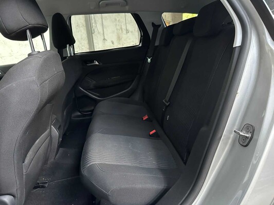 Peugeot 308 1.2 PureTech Allure 110pk 2015, ZT-579-K