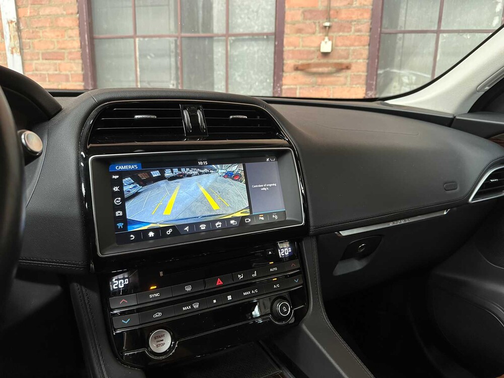 Jaguar F-PACE 2.0 Portfolio AWD 25d 241hp 2017, SV-524-B