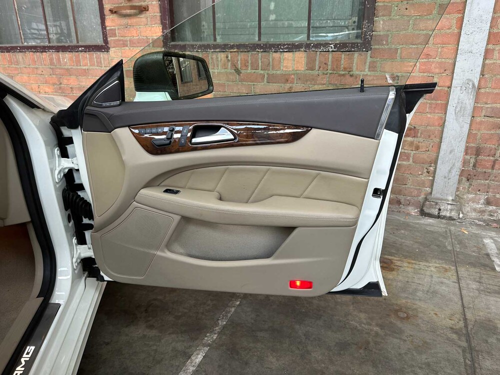 Mercedes-Benz CLS63 AMG 5.5 V8 525PS 2012 CLS-Klasse (53.000 KM)