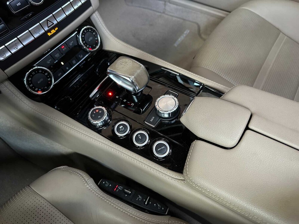 Mercedes-Benz CLS63 AMG 5.5 V8 525PS 2012 CLS-Klasse (53.000 KM)