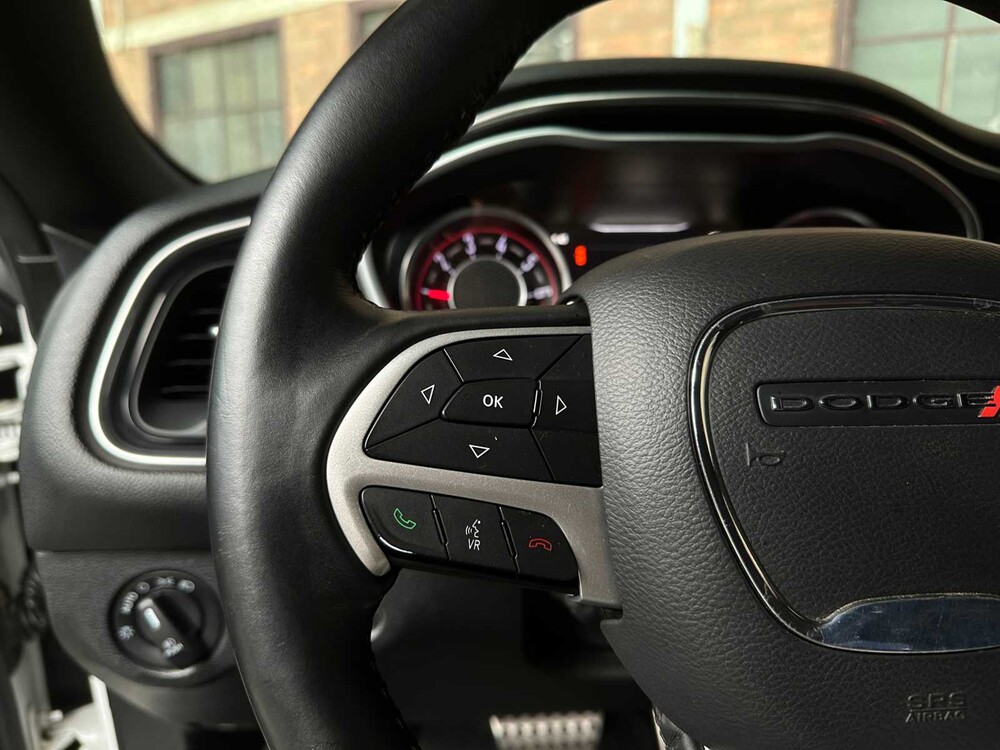 Dodge Challenger SXT PLUS 3.6 V6 305PS 2016