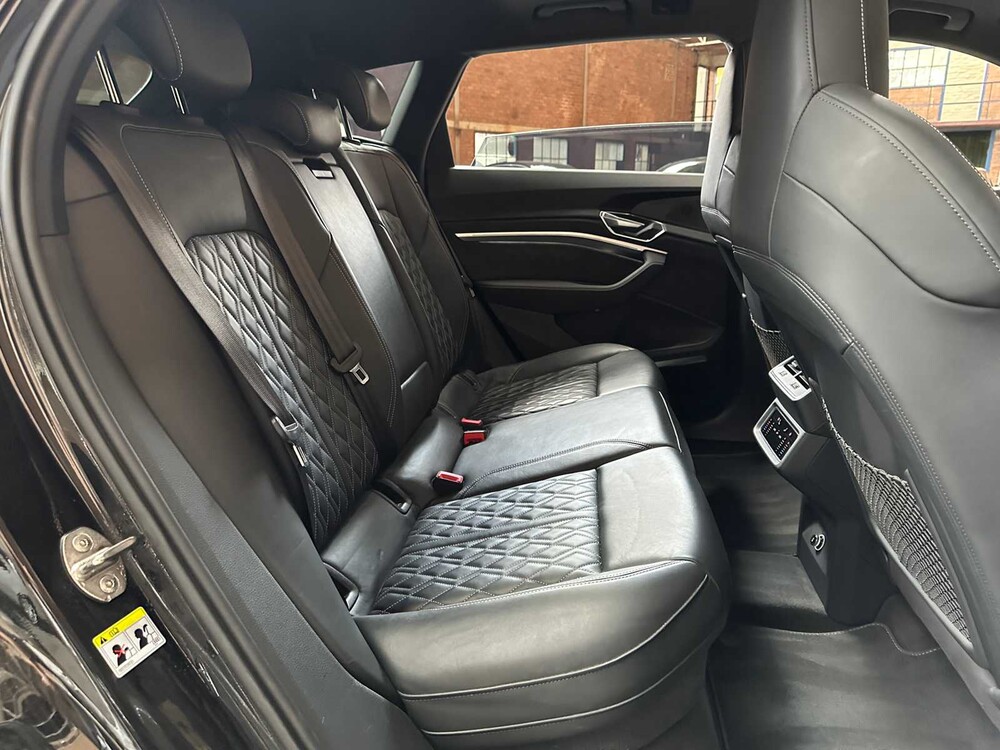 Audi e-tron 55 Quattro Advanced 95 kWh S-Line 408PS 2019, G-443-RT