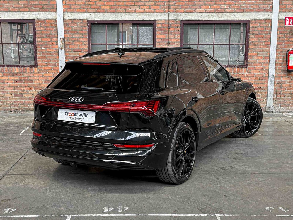 Audi e-tron 55 Quattro Advanced 95 kWh S-Line 408PS 2019, G-443-RT