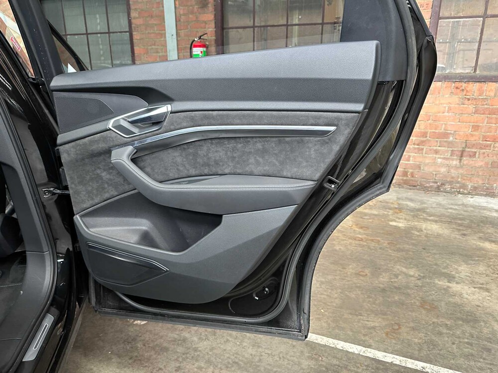 Audi e-tron 55 Quattro Advanced 95 kWh S-Line 408PS 2019, G-443-RT