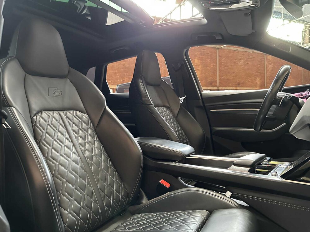 Audi e-tron 55 Quattro Advanced 95 kWh S-Line 408PS 2019, G-443-RT