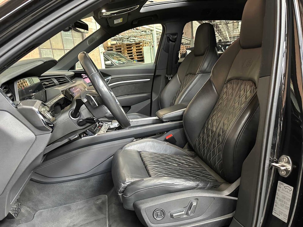 Audi e-tron 55 Quattro Advanced 95 kWh S-Line 408PS 2019, G-443-RT