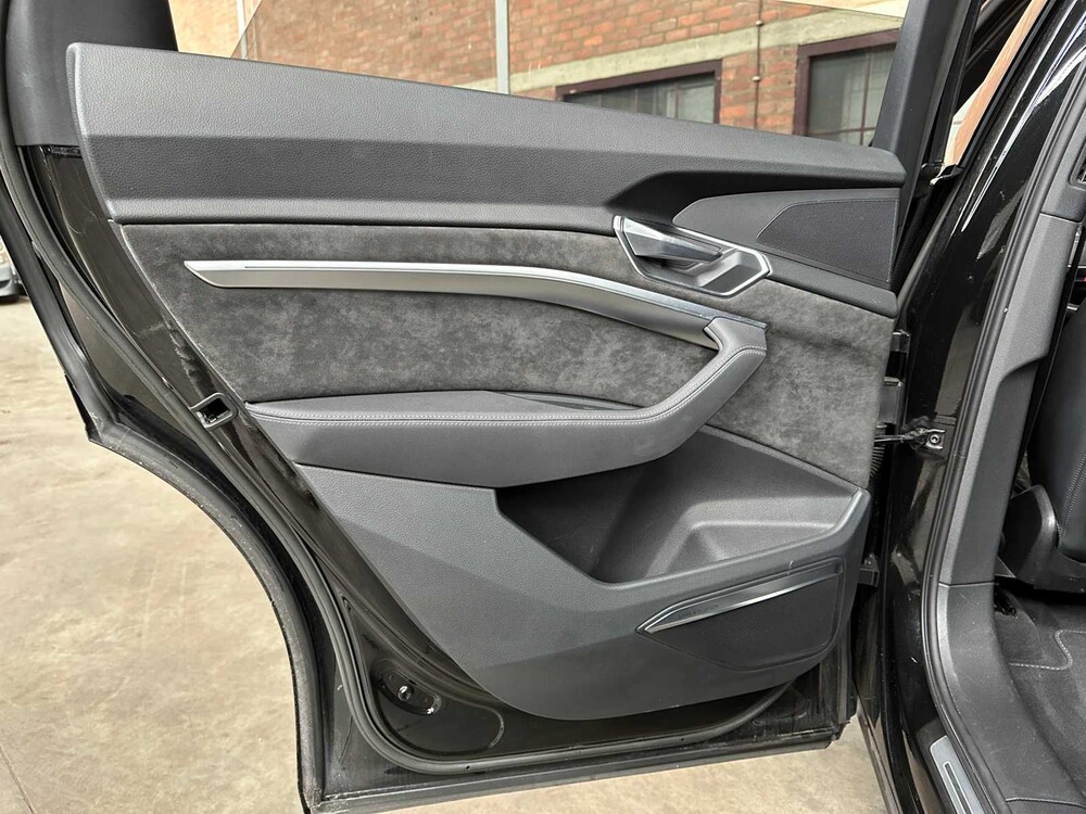 Audi e-tron 55 Quattro Advanced 95 kWh S-Line 408PS 2019, G-443-RT