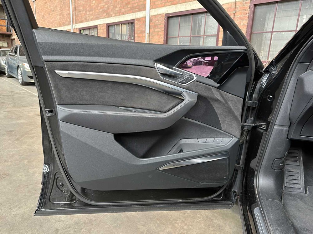 Audi e-tron 55 Quattro Advanced 95 kWh S-Line 408PS 2019, G-443-RT