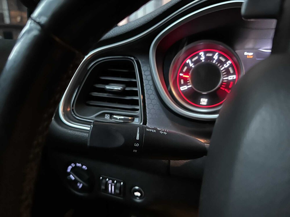 Dodge Challenger SXT PLUS 3.6 V6 305PS 2015