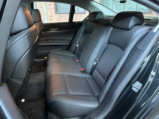 BMW ActiveHybrid7 F04 4.4 V8 465PS 2011