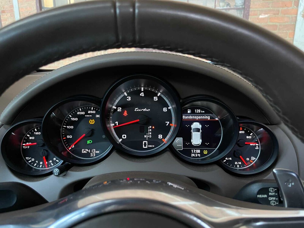 Porsche Cayenne Turbo 4.8 V8 500hp 2013 GTS package