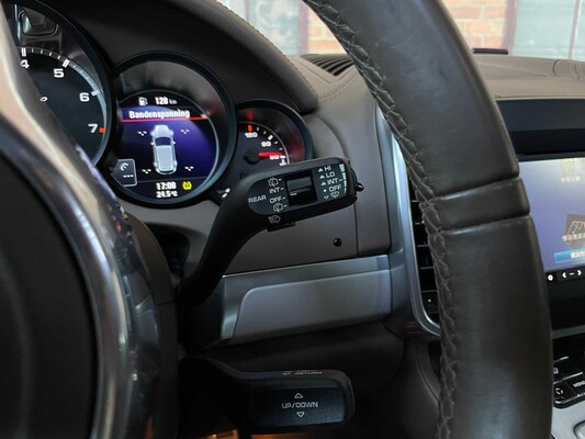 Porsche Cayenne Turbo 4.8 V8 500hp 2013 GTS package