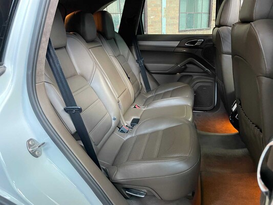 Porsche Cayenne Turbo 4.8 V8 500hp 2013 GTS package