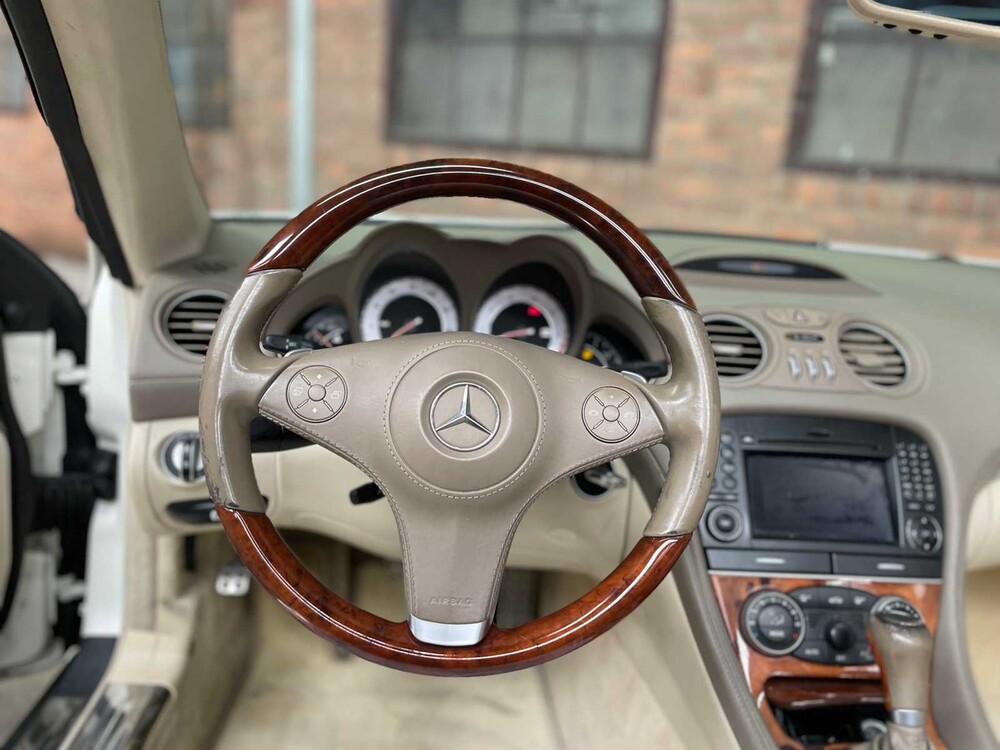 Mercedes-Benz SL550 AMG 5.5 V8 R230 382PS 2011